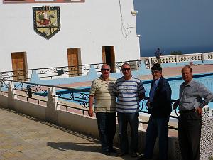 ORAN 2009 Piscine de CANASTEL De gau a droite Rene Jules HAMANI miloud 